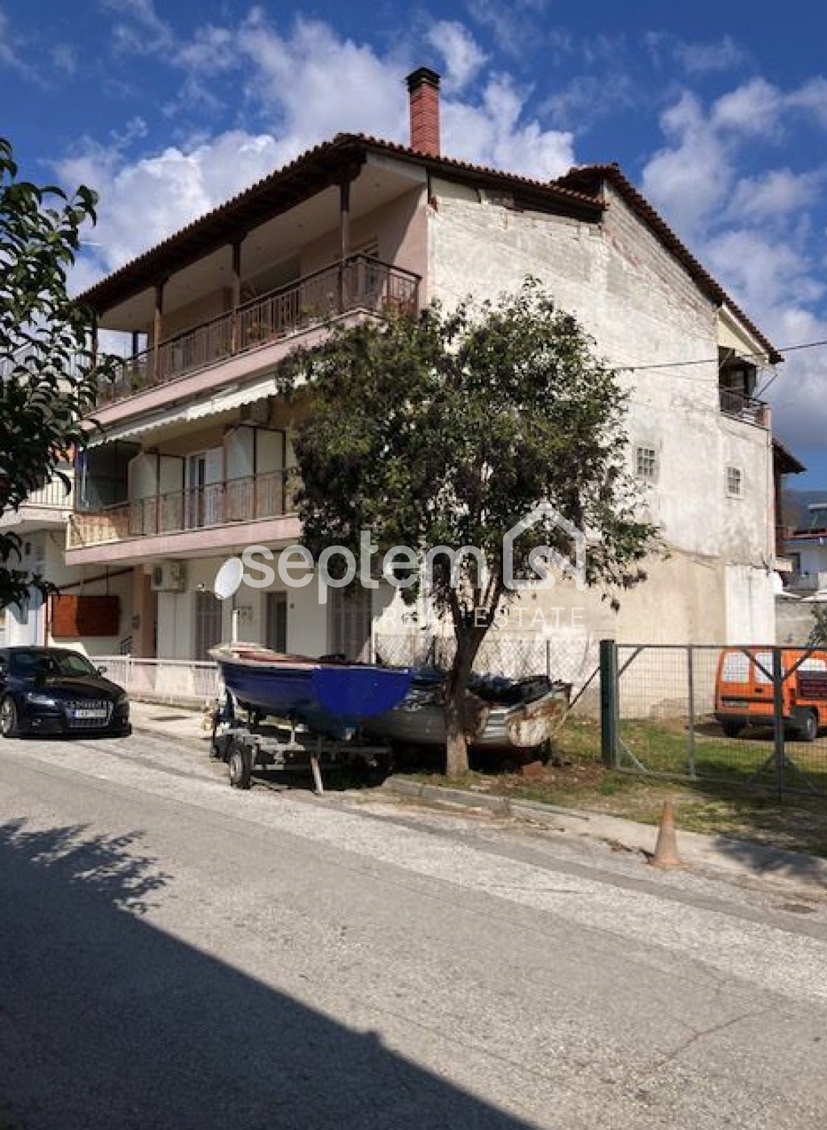 property-img