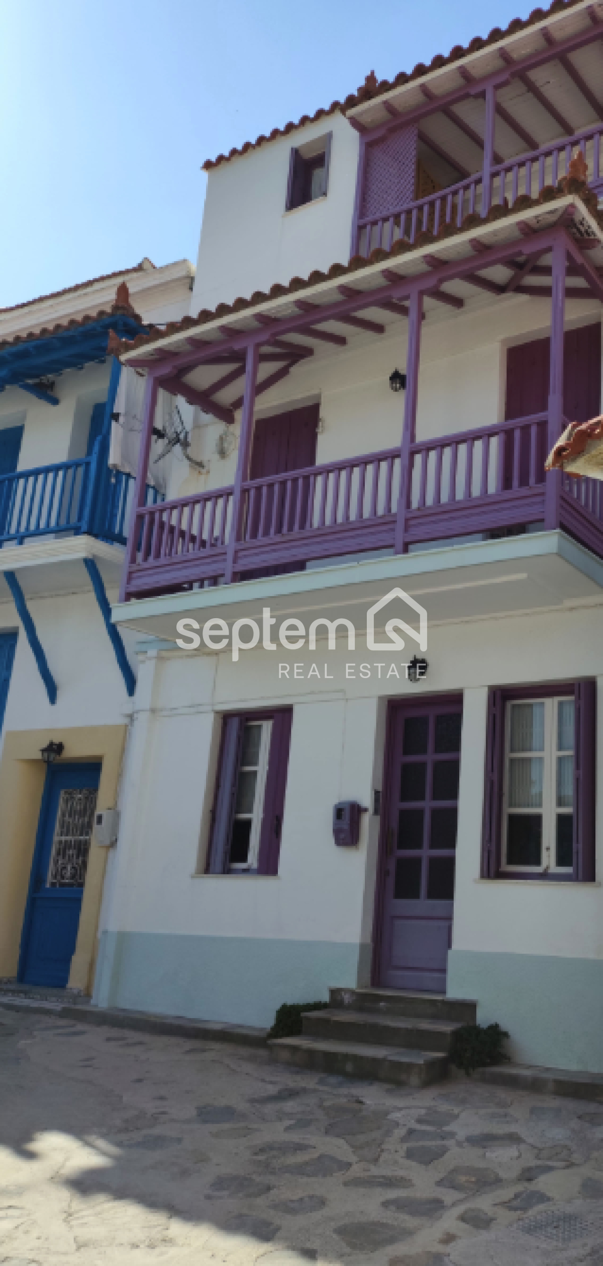 property-img